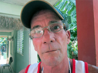 close up of Alo Ocan Roberto Gonzalez. 
